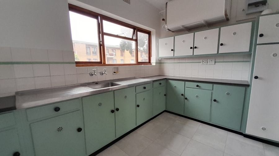 2 Bedroom Property for Sale in Kenilworth Western Cape